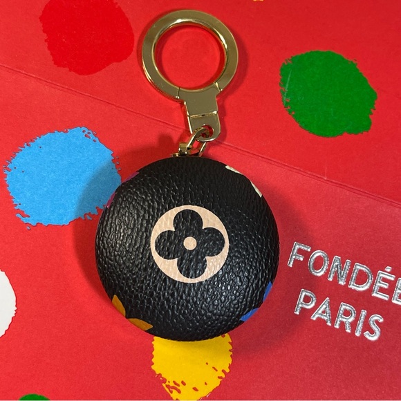 Louis Vuitton Astropill Multicolor Murakami Light Up Key Chain or Bag Charm - Picture 4 of 16